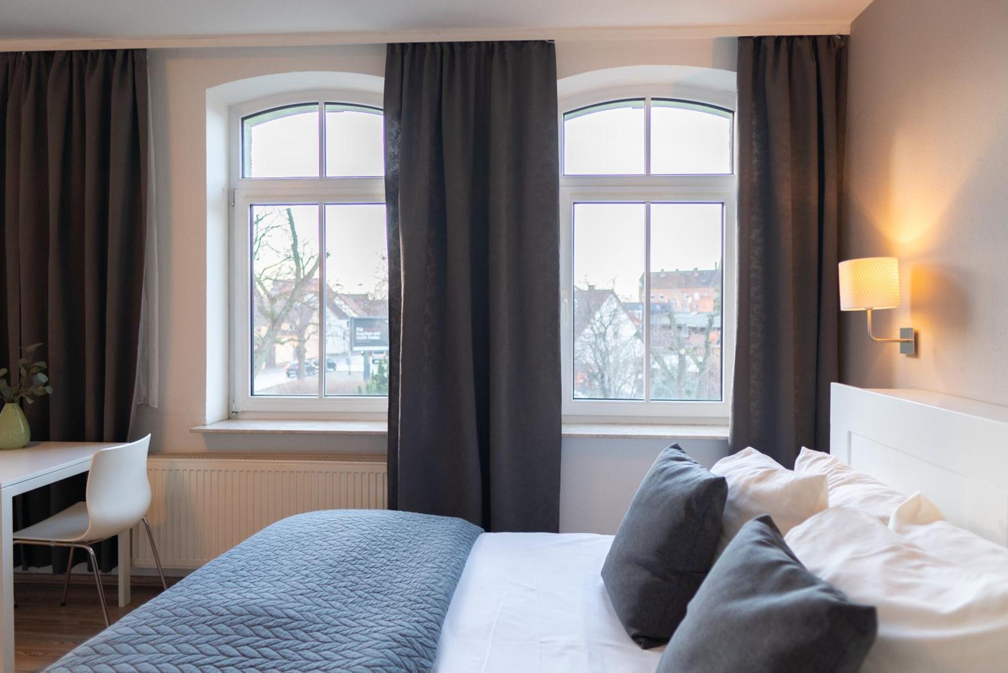 Apartment Hotel Lindeneck แอร์ฟวร์ท ภายนอก รูปภาพ